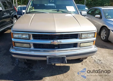 1998 Chevrolet C3500 z USA, uszkodzony, nr VIN 1GCHC33J9WF022102